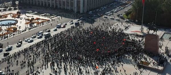 Протесты в Кыргызстане за 2 минуты - видео Протесты в Кыргызстане за 2 минуты - видео - Sputnik Тоҷикистон