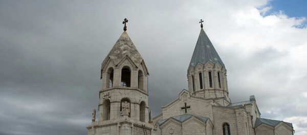 Кафедральный собор Аменапркич Казанчецоц в городе Шуши - Sputnik Тоҷикистон