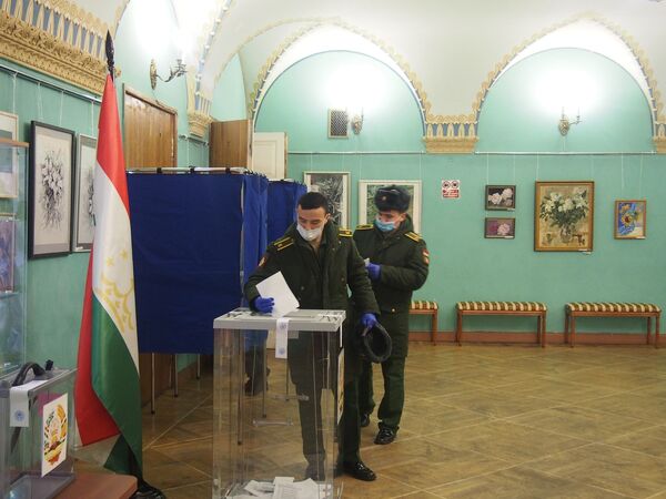 Выборы президента Таджикистана за рубежом: Россия, Санкт-Петербург - Sputnik Таджикистан