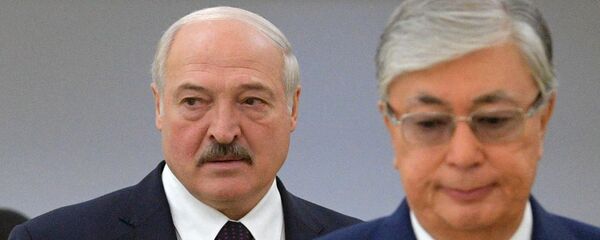 Президент Белоруссии Александр Лукашенко и президент Казахстана Касым-Жомарт Токаев  - Sputnik Таджикистан