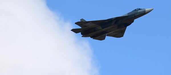 Многофункциональный истребитель Су-57 Многофункциональный истребитель Су-57 - Sputnik Таджикистан