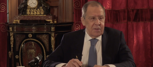 Сергей Лавров дает интервью российским журналистам Сергей Лавров дает интервью российским журналистам - Sputnik Тоҷикистон