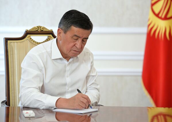 Президент Кыргызстана Сооронбай Жээнбеков - Sputnik Таджикистан