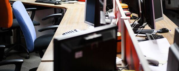 Удаленный режим работы из-за угрозы распространения коронавируса - Sputnik Таджикистан