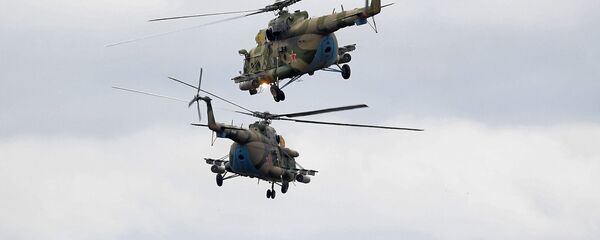 Вертолеты Ми-8 во время командно-штабных учений ОДКБ Нерушимое братство 2020 на полигоне Лосвидо под Витебском - Sputnik Таджикистан