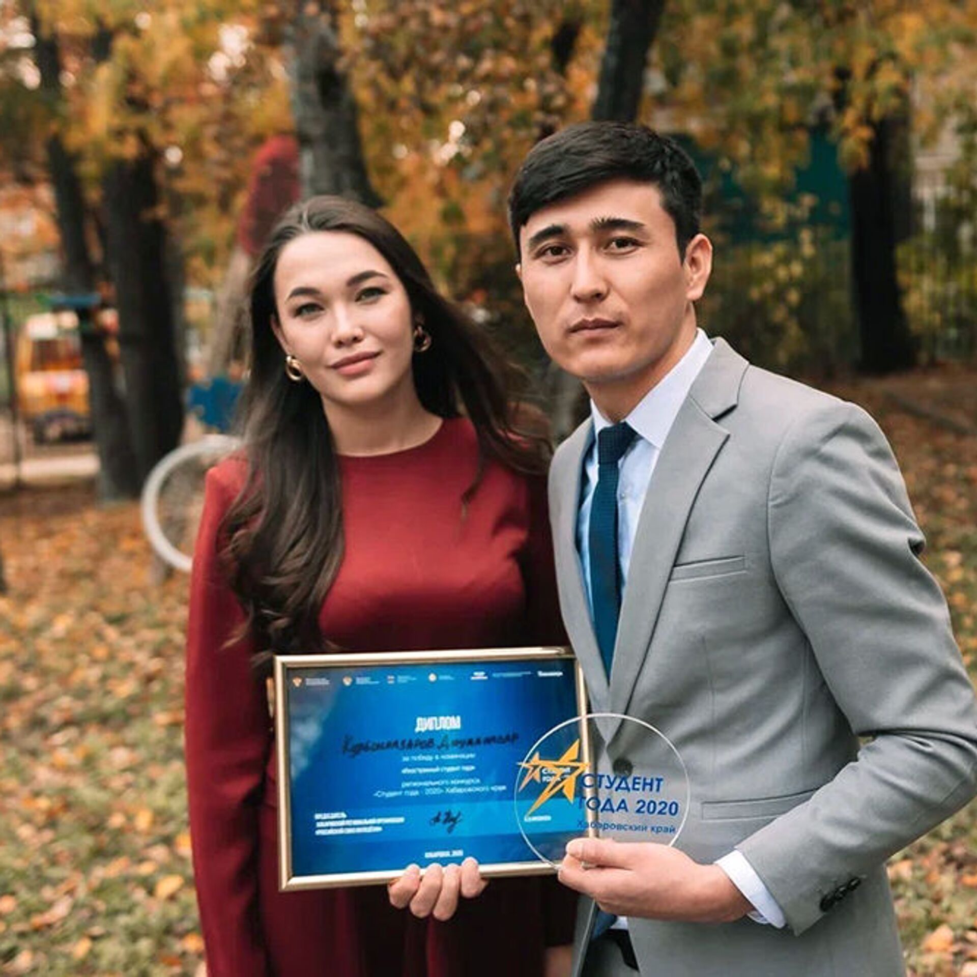 Молодежь Таджикистана. Студенты 2020. Таджики молодежь. Студент года 2017 Оренбург среди таджиков.