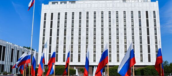 Здание посольства России в Вашингтоне - Sputnik Тоҷикистон