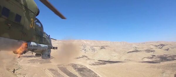 Поддержка с воздуха: стрельбы вертолетов Ми-24 в Таджикистане - YouTube - Sputnik Тоҷикистон