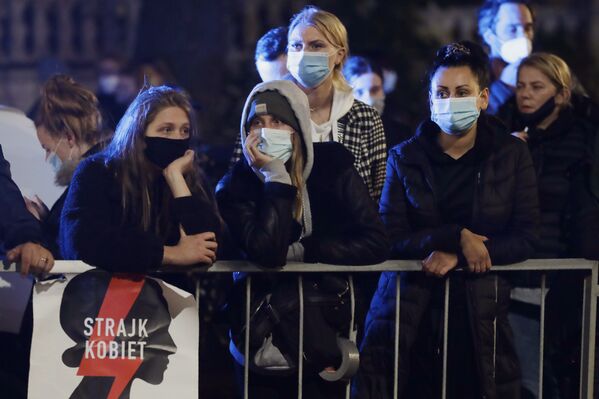 Протесты из-за запрета на аборты в Польше - Sputnik Тоҷикистон