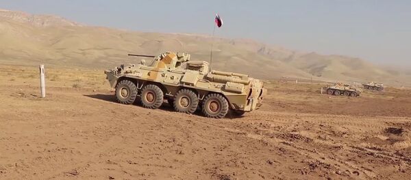 Отработка тактики боя с условными НВФ в горах Таджикистана - YouTube - Sputnik Таджикистан