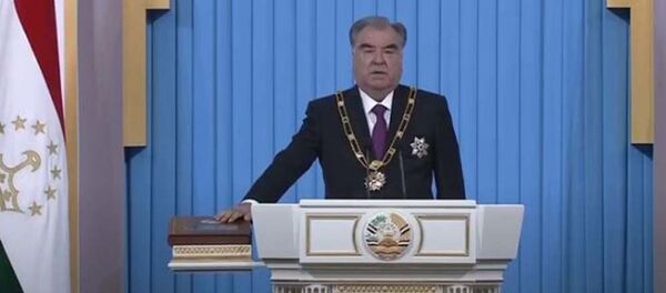 Рахмону вручили Звезду и Орден президента - Sputnik Тоҷикистон