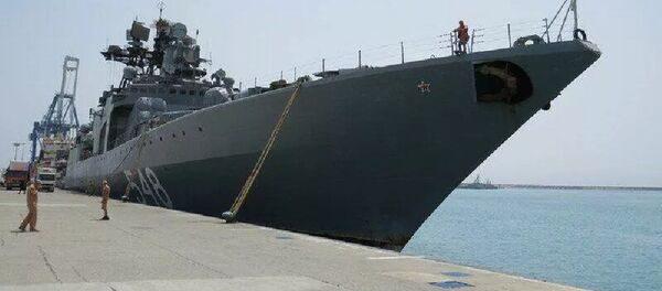 Большой противолодочный корабль Адмирал Пантелеев в порту Лимасол - Sputnik Тоҷикистон