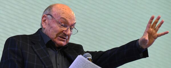 Писатель Михаил Жванецкий Писатель Михаил Жванецкий - Sputnik Таджикистан