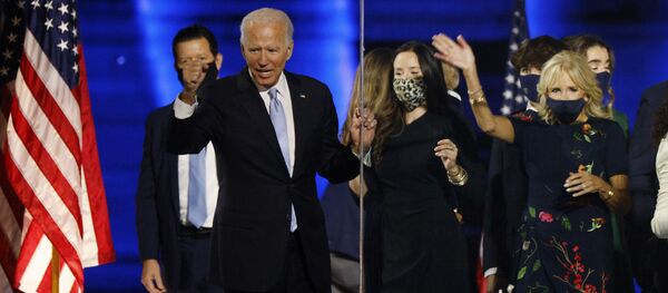 Кандидат в президенты от демократов Джо Байден - Sputnik Тоҷикистон