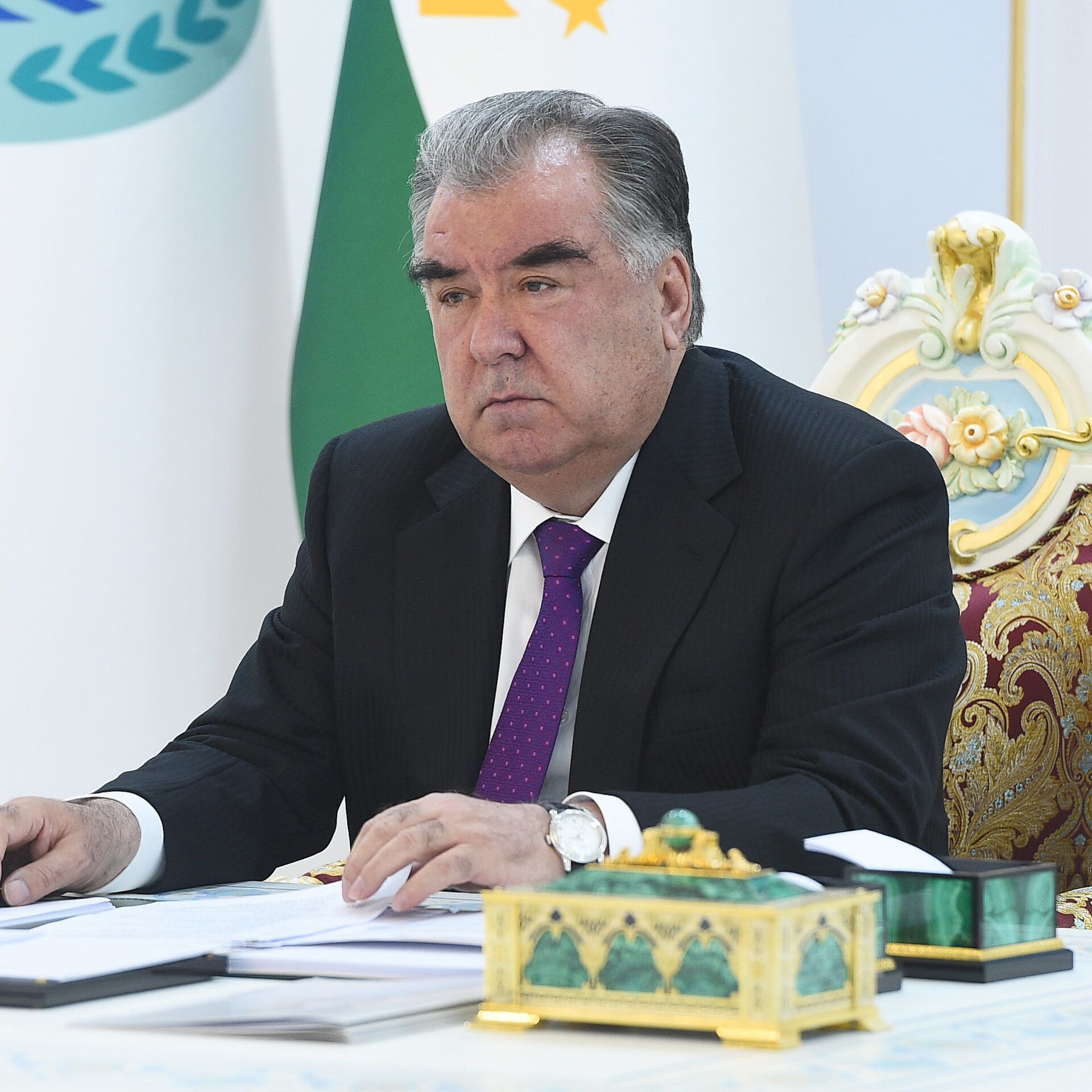 Заявление президента таджикистана. Эмомали Рахмон. Фото президента Таджикистана Эмомали Рахмон. Эмомали Рахмон 1992.