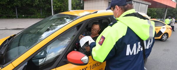 Рейд по проверке такси в Москве - Sputnik Таджикистан