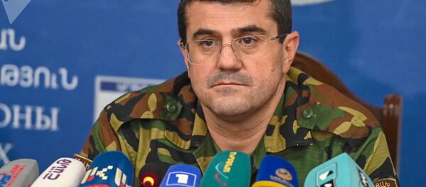 Президент Карабаха Араик Арутюнян Президент Карабаха Араик Арутюнян - Sputnik Таджикистан