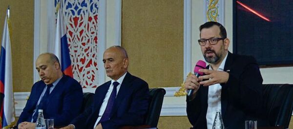 Встреча представителей Министерства образования и Россотрудничества в Таджикистане со студентами - Sputnik Таджикистан