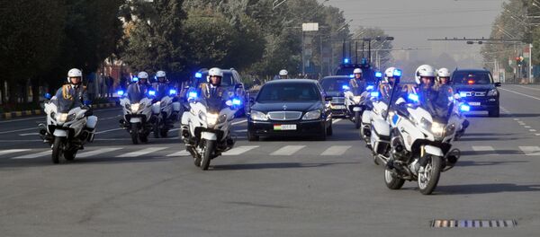 Президентский кортеж во время инаугурации президента Таджикистана - Sputnik Тоҷикистон