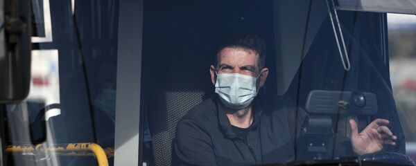 Водитель маршрутного такси - Sputnik Тоҷикистон