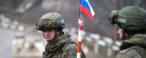 Нагорный Карабах. Российские миротворцы обеспечивают безопасность движения - Sputnik Таджикистан