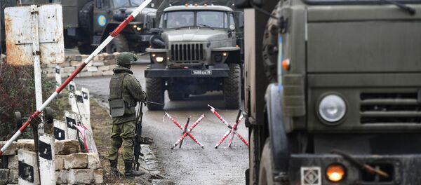 Военная техника российских миротворческих сил на блокпосту в Лачинском коридоре - Sputnik Таджикистан