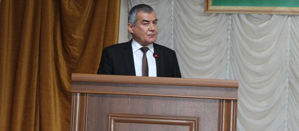 Абдулатиф Кодири начальник управления труда, занятости и миграции по Согдийской области Абдулатиф Кодири начальник управления труда, занятости и миграции по Согдийской области - Sputnik Тоҷикистон
