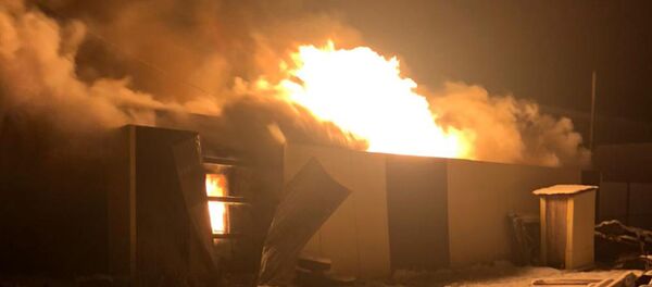 Пожар на птицеферме в Нефтеюганском районе ХМАО Пожар на птицеферме в Нефтеюганском районе ХМАО - Sputnik Таджикистан