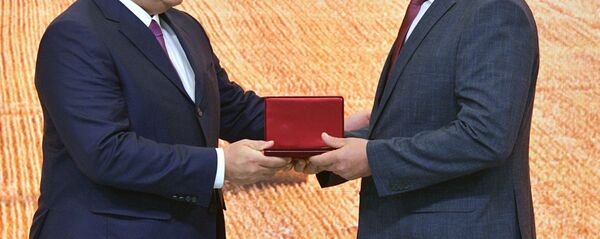 Награждение, архивное фото - Sputnik Тоҷикистон