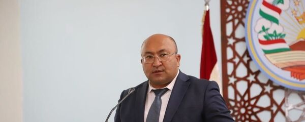 Баховаддин Баходурзода, исполняющий обязанности председателя города Исфара - Sputnik Тоҷикистон