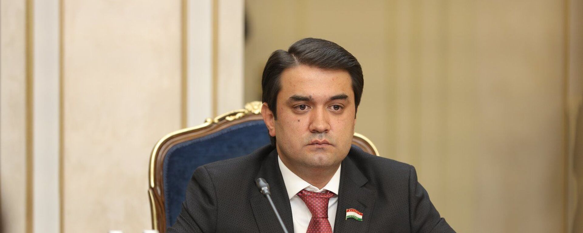 Спикер верхней палаты парламента Таджикистана Рустам Эмомали в Москве - Sputnik Таджикистан, 1920, 24.06.2021
