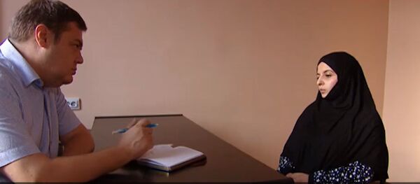 Скриншот из видео Вербовщица ИГИЛ рассказала, как детей превращают в террористов - Sputnik Тоҷикистон