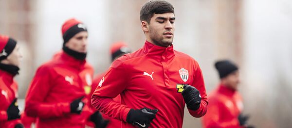 18-летний игрок национальной и молодежной сборных Таджикистана Ислом Зоиров - Sputnik Тоҷикистон