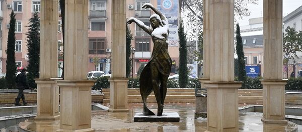 Редкий белый декабрь в Душанбе - YouTube - Sputnik Тоҷикистон