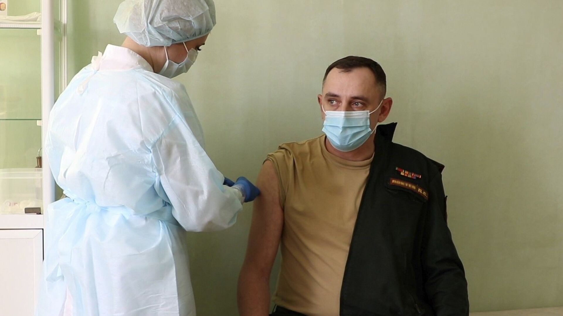 В Центральном военном округе приступили к вакцинации личного состава от коронавируса - Sputnik Таджикистан, 1920, 13.01.2022