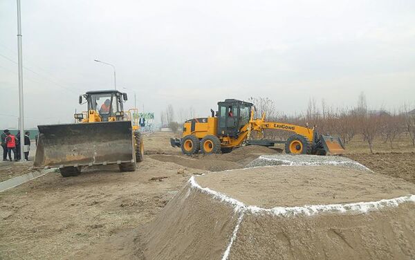 В Душанбе официально началось строительство автомобильной дороги от Западных ворот до махалли Чортут  - Sputnik Таджикистан