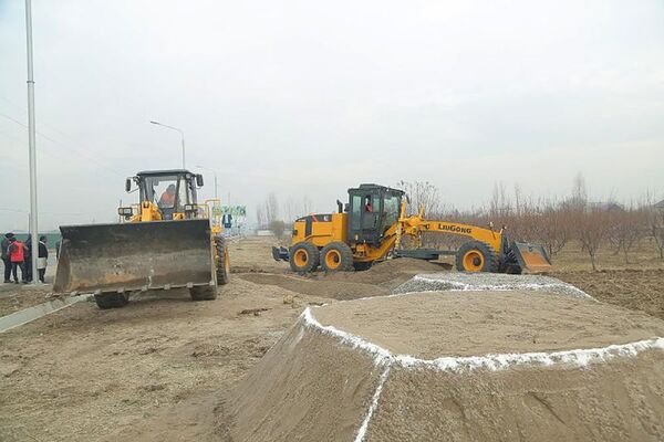 В Душанбе официально началось строительство автомобильной дороги от Западных ворот до махалли Чортут  - Sputnik Таджикистан