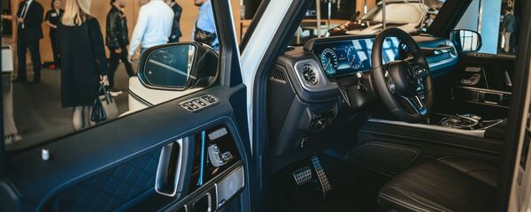 Открытие дилерского центра Mercedes-Benz на территории ЗИЛа - Sputnik Таджикистан