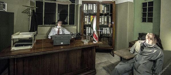 Музей - тюрьма Министерства государственной безопасности Ирана времён правления шаха Мохаммеда Реза Пехлеви (1957—1979) Музей - тюрьма Министерства государственной безопасности Ирана времён правления шаха Мохаммеда Реза Пехлеви (1957—1979) - Sputnik Таджикистан