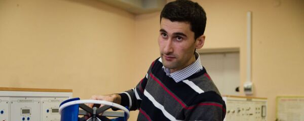 Дилшод Аминов, аспирант из Таджикистана разработал проект мини-ГЭС - Sputnik Таджикистан