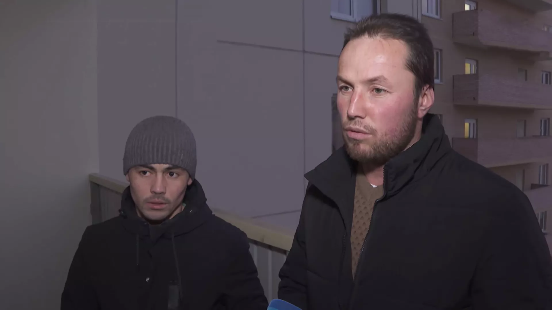 Двое парней из Таджикистана спасли местных жителей от пожара в жилом доме в Ленинградской области