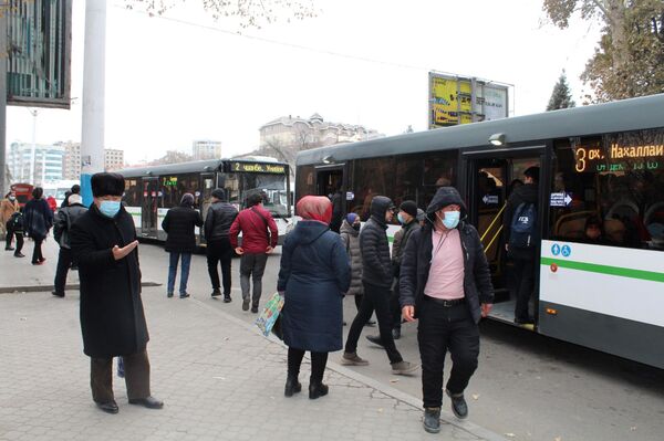 Карты, автобус, 10 сомони: как меняется транспортная система Таджикистана - Sputnik Таджикистан