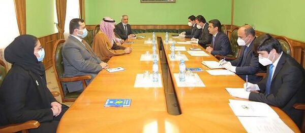 Рустам Эмомали встретился с министром спорта и председателем олимпийского комитета Саудовской Аравии Абдулазизом Бин Турции Аль-Файсалом - Sputnik Тоҷикистон