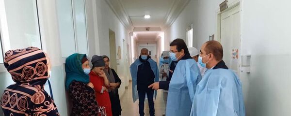 Министр здравоохранения и социальной защиты Республики Таджикистан Джамолиддин Абдуллозода посетил родильное отделение Центральной больницы Вахдата Министр здравоохранения и социальной защиты Республики Таджикистан Джамолиддин Абдуллозода посетил родильное отделение Центральной больницы Вахдата - Sputnik Тоҷикистон