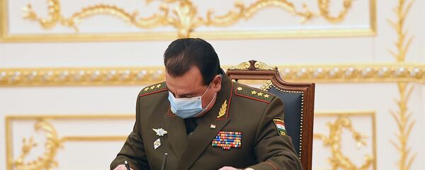 Министр обороны Таджикистана Шерали Мирзо - Sputnik Тоҷикистон