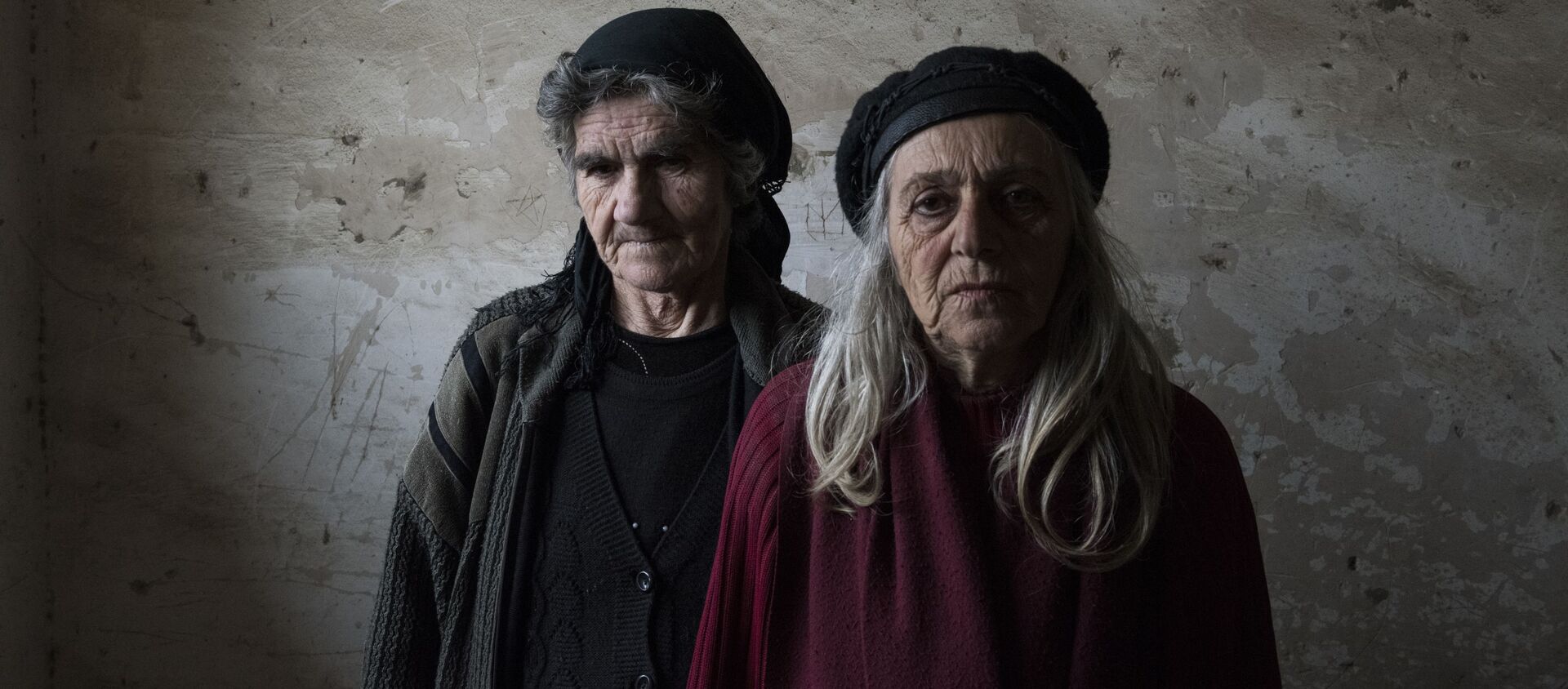 Пожилые женщины в городе Мартакерт в Нагорном Карабахе - Sputnik Таджикистан, 1920, 15.01.2021