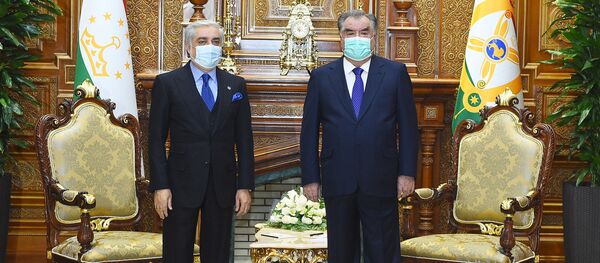 Встреча министра иностранных дел Таджикистана Сироджиддина Мухриддина с председателеи высшего совета Афганистана Абдулла Абдуллой  - Sputnik Тоҷикистон