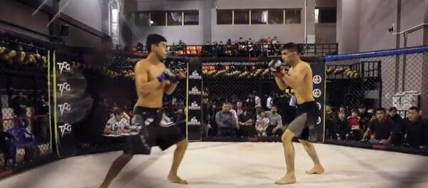 Интизор Бухоров (Таджикистан) vs. Нариман Ноджидов (Узбекистан) - Sputnik Таджикистан