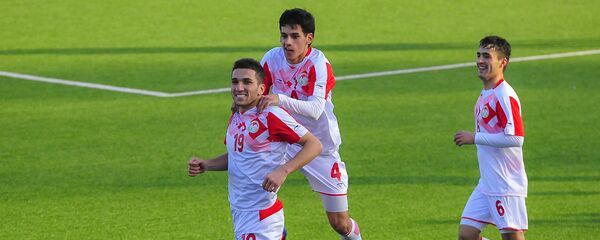 Молодежная сборная Таджикистана (U-19) одержала волевую победу над сверстниками из Ирана - Sputnik Тоҷикистон