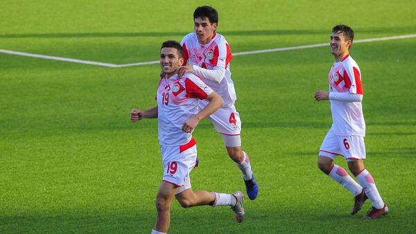 Молодежная сборная Таджикистана (U-19) одержала волевую победу над сверстниками из Ирана - Sputnik Таджикистан